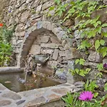 La Source 4 *